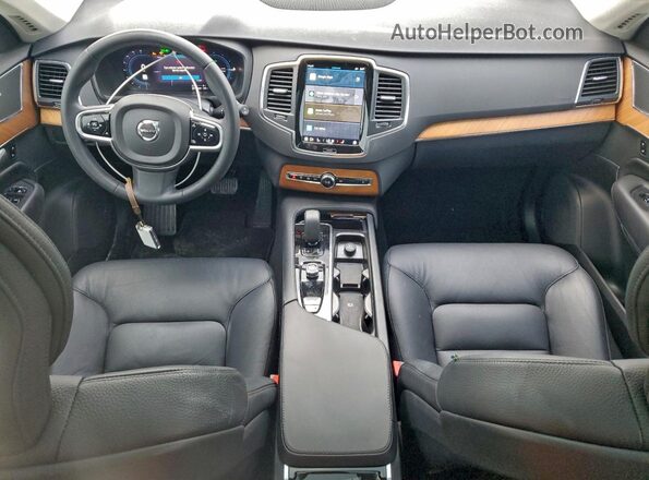 YV4H60CKXP1978697 2023 VOLVO XC90 White Vista del salpicadero