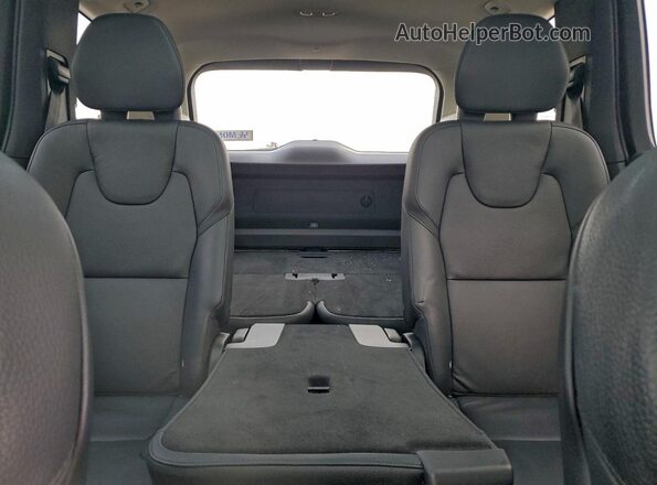 YV4H60CKXP1978697 2023 VOLVO XC90 White Vista de los asientos traseros