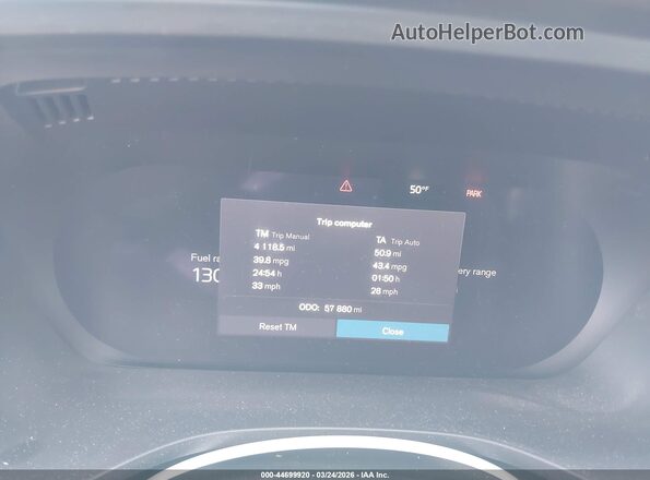 YV4H60DA5P1284358 2023 VOLVO XC60 RECHARGE PLUG-IN HYBRID Silver Widok tylnych siedzeń