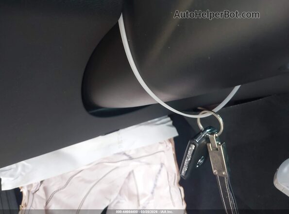 YV4H60DM5R1933783 2024 VOLVO XC60 RECHARGE PLUG-IN HYBRID Silver Dashboard view