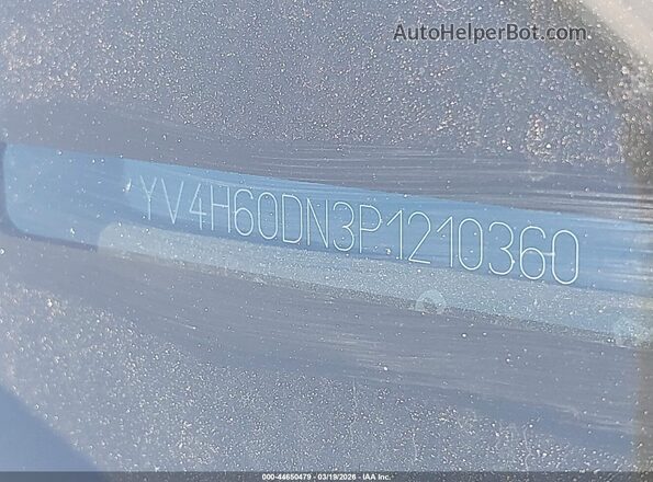 YV4H60DN3P1210360 2023 VOLVO XC60 RECHARGE PLUG-IN HYBRID White Vista del compartimento del motor