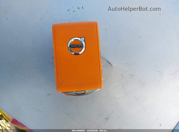 YV4H60DW4P1329852 2023 VOLVO XC60 RECHARGE PLUG-IN HYBRID Gray Vista del salpicadero