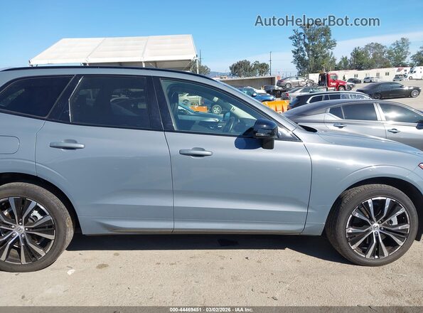 YV4H60DW4P1329852 2023 VOLVO XC60 RECHARGE PLUG-IN HYBRID Gray Vista interior trasera