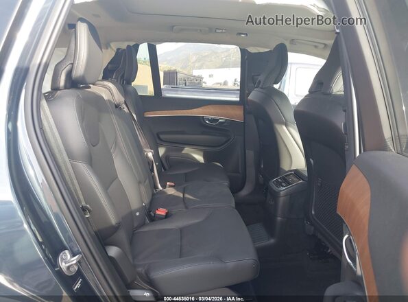 YV4H60PE8S1309776 2025 VOLVO XC90 PLUG-IN HYBRID Blue Widok naklejki z numerem VIN
