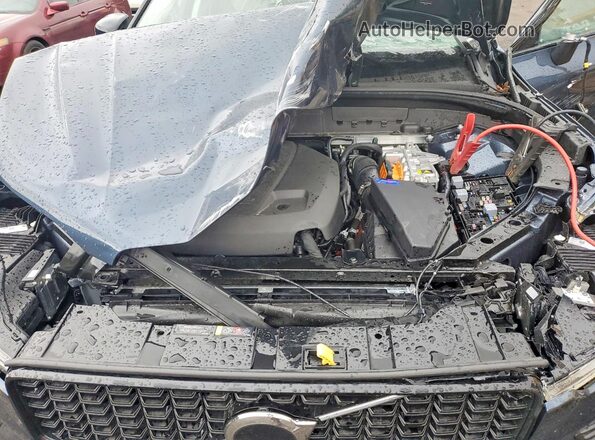 YV4H60RJ1S1018045 2025 VOLVO XC60 Blue Vista interior trasera