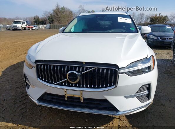 YV4L12RE9P1261066 2023 VOLVO XC60 White Вид щитка приладів