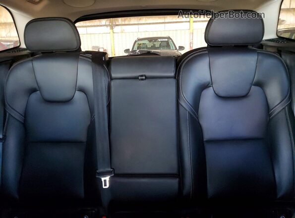 YV4L12RF9P1257897 2023 VOLVO XC60 Black Vista de los asientos traseros