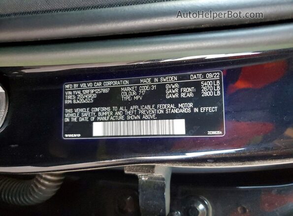 YV4L12RF9P1257897 2023 VOLVO XC60 Black Vista de la etiqueta del VIN