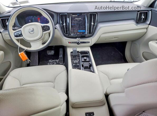 YV4L12RK4R1916095 2024 VOLVO XC60 Серебряный Вид панели приборов