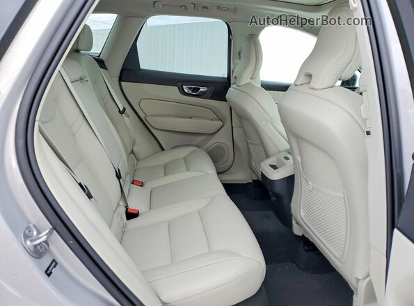 YV4L12RK4R1916095 2024 VOLVO XC60 Серебряный Вид задней части салона
