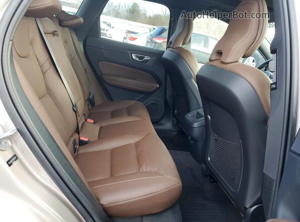 YV4L12RL2R1835332 2024 VOLVO XC60 Beige Widok wnętrza z tyłu