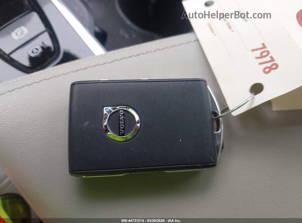 YV4L12RL3R1830513 2024 VOLVO XC60 Blue Vista del salpicadero