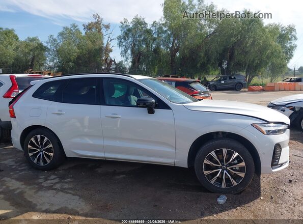 YV4L12RL5R1911352 2024 VOLVO XC60 White 