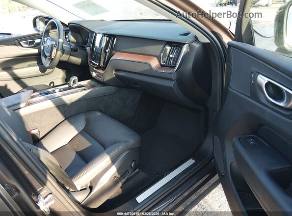 YV4L12RL8R1805753 2024 VOLVO XC60 Gray წინა სალონის ხედი