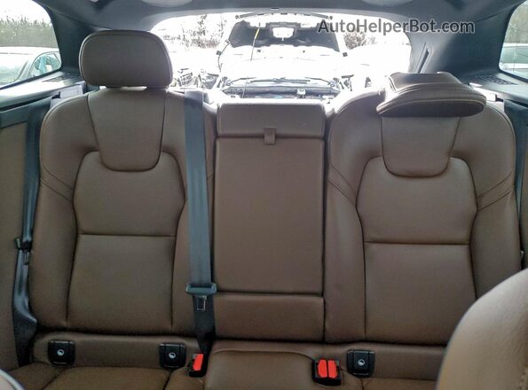 YV4L12RW2P1244019 2023 VOLVO XC60 Gold უკანა სავარძლების ხედი