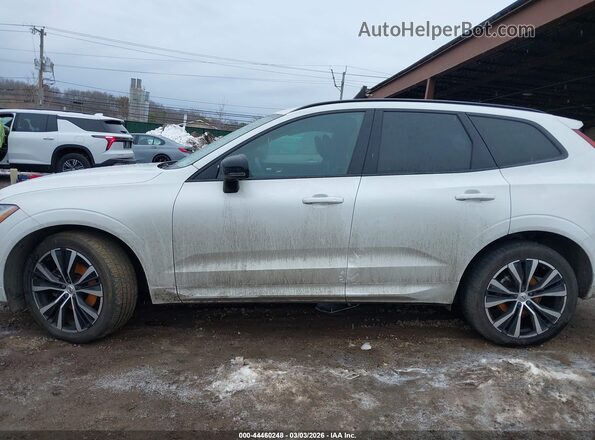 YV4L12RW8P1340687 2023 VOLVO XC60 White Սալոնի 360 աստիճան տեսք