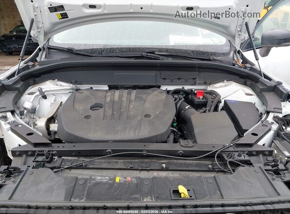 YV4L12RW8P1340687 2023 VOLVO XC60 White Հետևի տեսք