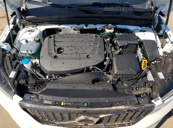 YV4L12UC3T2738309 2026 VOLVO XC40 Белый Вид подкапотного пространства