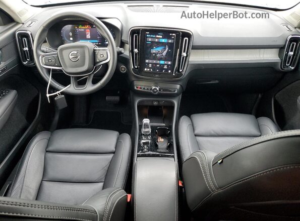 YV4L12UCXS2510080 2025 VOLVO XC40 Black Вид панелі приладів