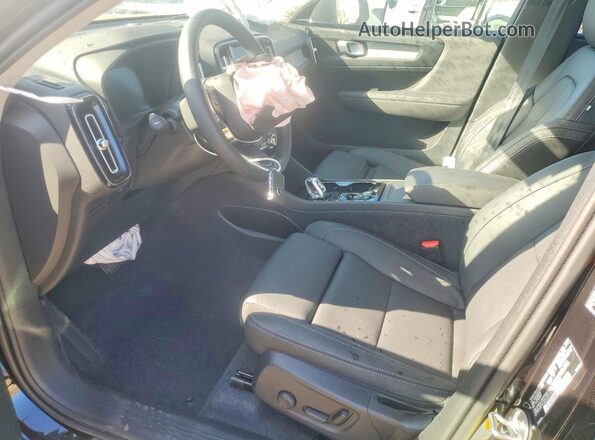 YV4L12UCXT2727906 2026 VOLVO XC40 Black Вид салону спереду