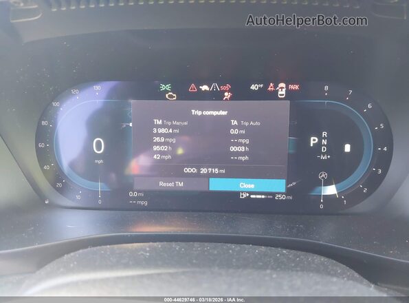 YV4L12UE7S2502665 2025 VOLVO XC40 Белый Вид задних сидений