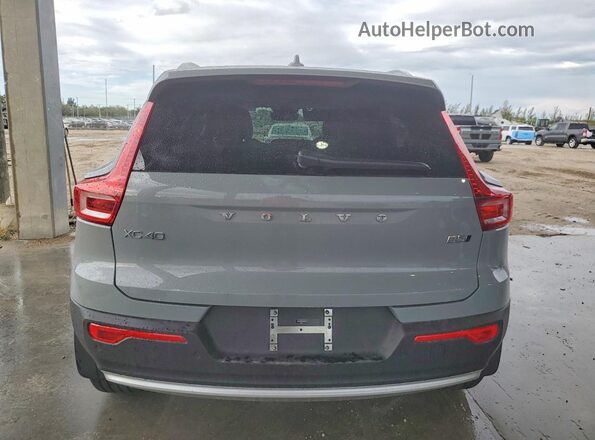 YV4L12UE9R2307628 2024 VOLVO XC40 Silver 