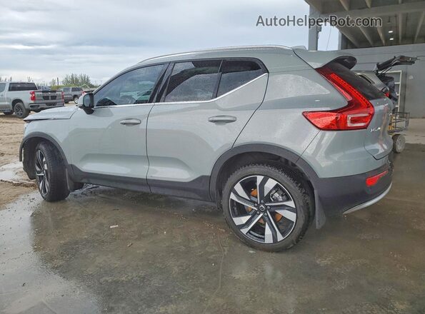 YV4L12UE9R2307628 2024 VOLVO XC40 Silver 