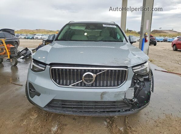 YV4L12UE9R2307628 2024 VOLVO XC40 Silver 