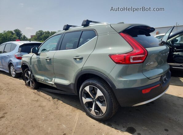 YV4L12UJ0S2468016 2025 VOLVO XC40 Gray 