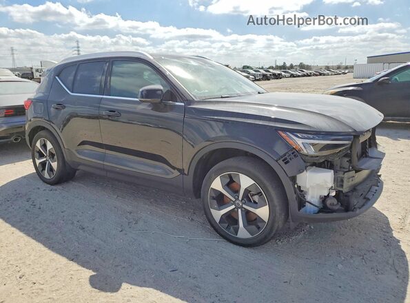 YV4L12UJ2S2607465 2025 VOLVO XC40 Black Передня права чверть