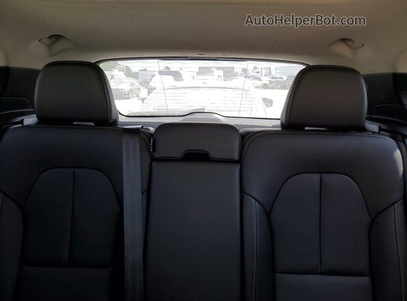 YV4L12UJ2S2607465 2025 VOLVO XC40 Black Вид задніх сидінь