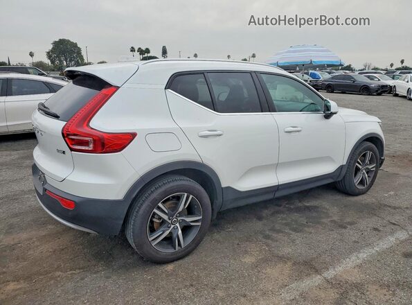 YV4L12UJ5S2477083 2025 VOLVO XC40 White 