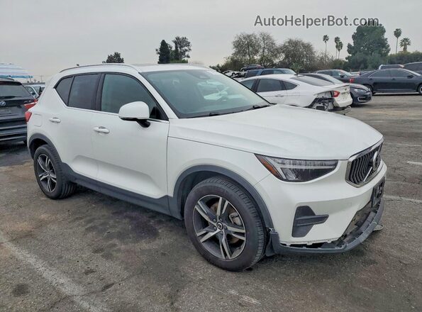 YV4L12UJ5S2477083 2025 VOLVO XC40 White 