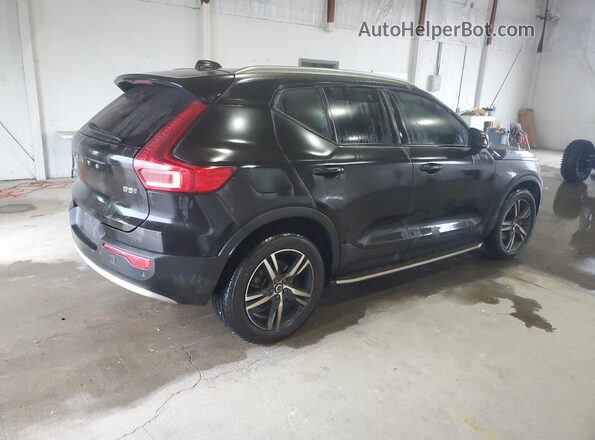 YV4L12UK0P2029088 2023 VOLVO XC40 Black Trasero derecho