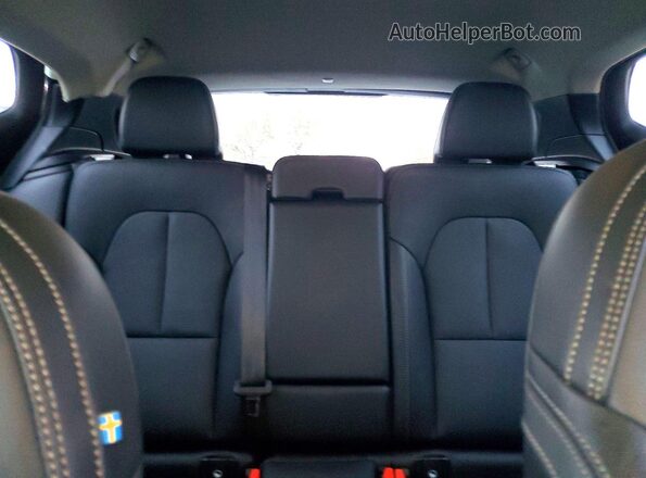 YV4L12UK1R2364461 2024 VOLVO XC40 Green Vista de los asientos traseros