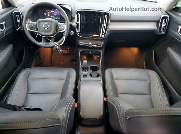 YV4L12UK1R2364461 2024 VOLVO XC40 Green Vista del salpicadero