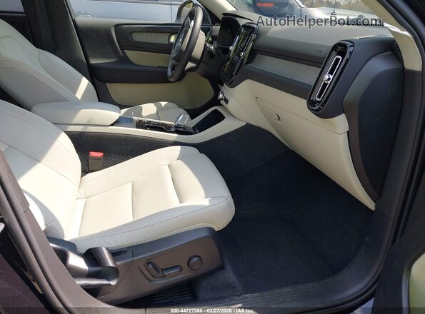 YV4L12UL5R2376878 2024 VOLVO XC40 Black Вид салону спереду