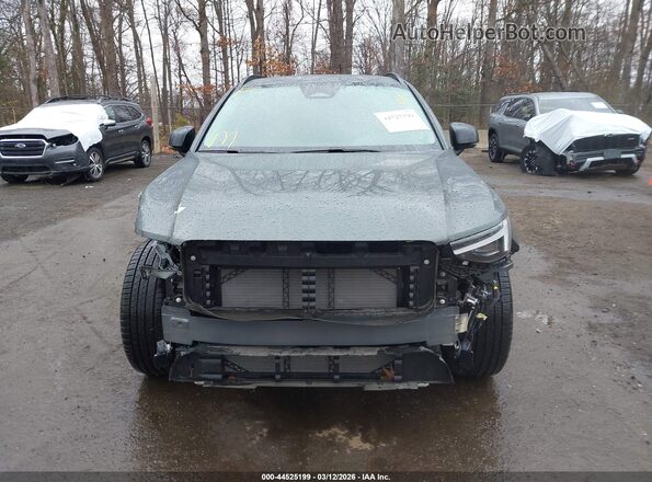 YV4L12UM7T2657774 2026 VOLVO XC40 Green Вид задньої частини салону