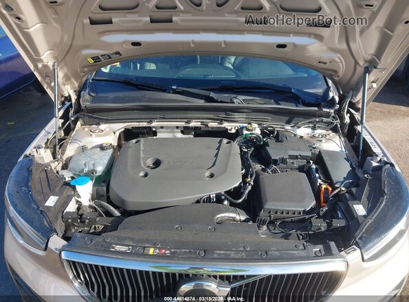 YV4L12UV0P2055118 2023 VOLVO XC40 Beige Հետևի տեսք