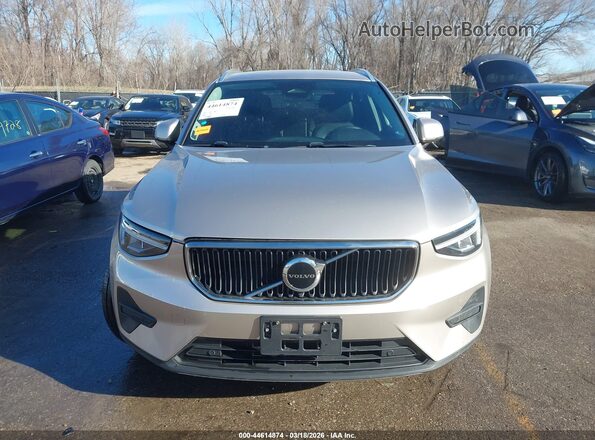 YV4L12UV0P2055118 2023 VOLVO XC40 Beige Սարքավորումների վահանակի տեսք