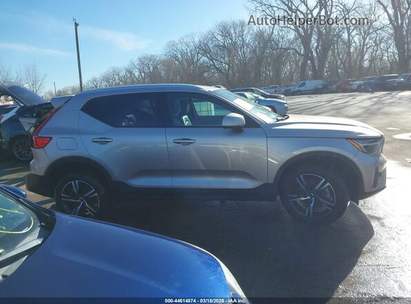 YV4L12UV0P2055118 2023 VOLVO XC40 Beige Սալոնի հետևի տեսք