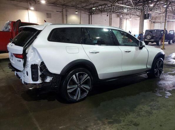 YV4L12WK6S2146163 2025 VOLVO V60 White Trasero derecho