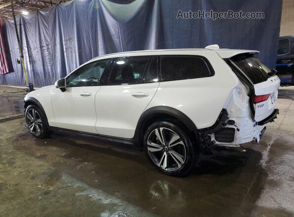YV4L12WK6S2146163 2025 VOLVO V60 White 