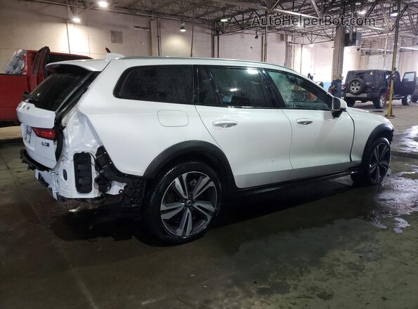 YV4L12WK6S2146163 2025 VOLVO V60 White 