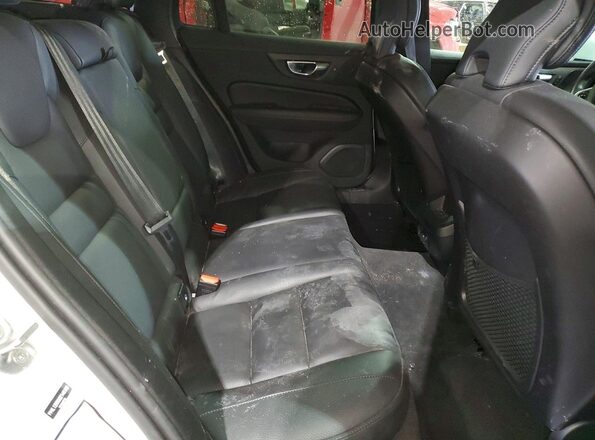 YV4L12WK6S2146163 2025 VOLVO V60 White Vista interior trasera