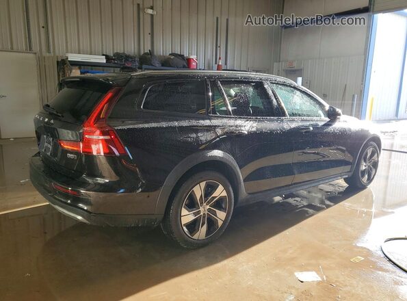 YV4L12WK9S2147338 2025 VOLVO V60 Black Trasero derecho
