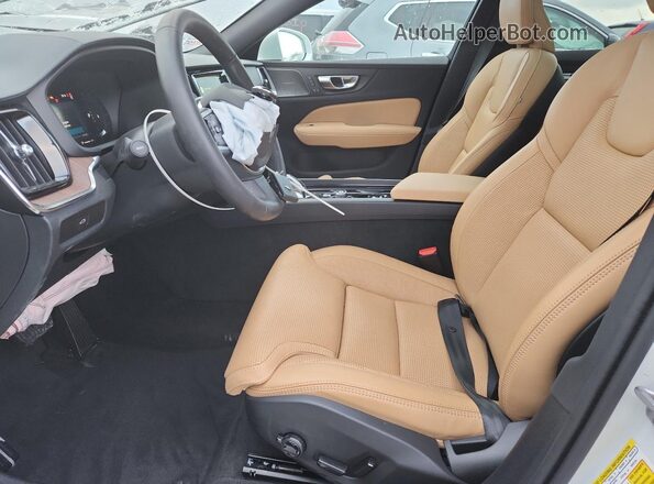 YV4L12WL8S2147808 2025 VOLVO V60 White 