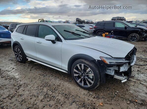 YV4L12WL8S2147808 2025 VOLVO V60 White Delantero derecho
