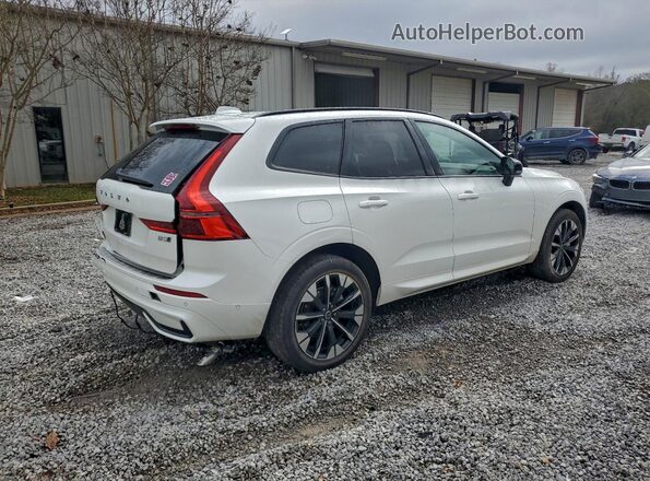 YV4M12RC1T1329681 2026 VOLVO XC60 White Задня права чверть