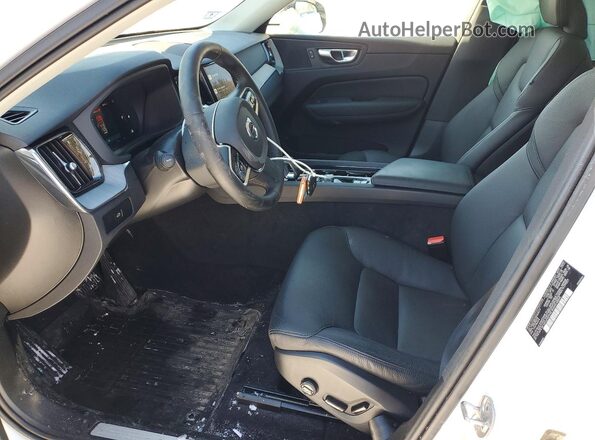 YV4M12RC2S1034717 2025 VOLVO XC60 White Вид салону спереду